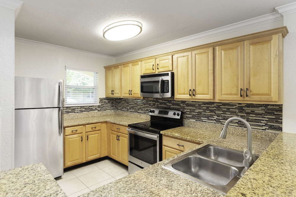 Westgate Blue Tree Resort in Lake Buena Vista — Hotel rooms in Orlando, Florida