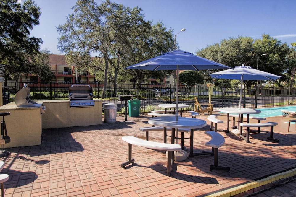Westgate Blue Tree Resort in Lake Buena Vista — Restaurant & bars in Orlando, Florida