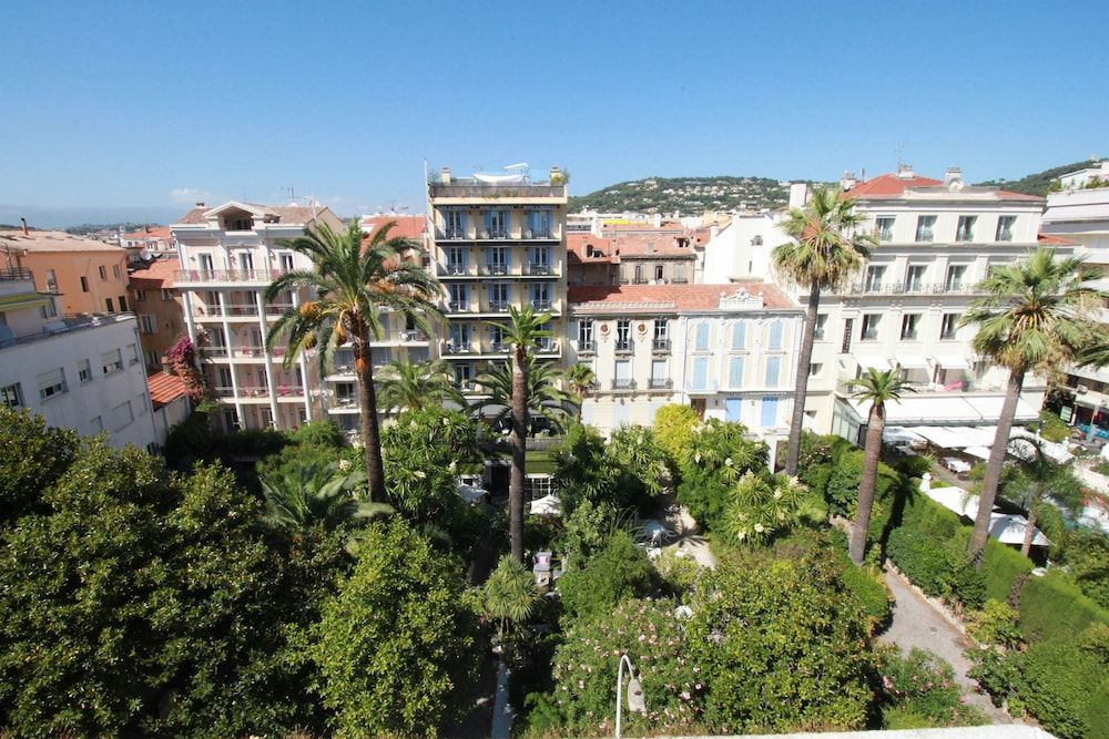 CRISTAL HOTEL & SPA