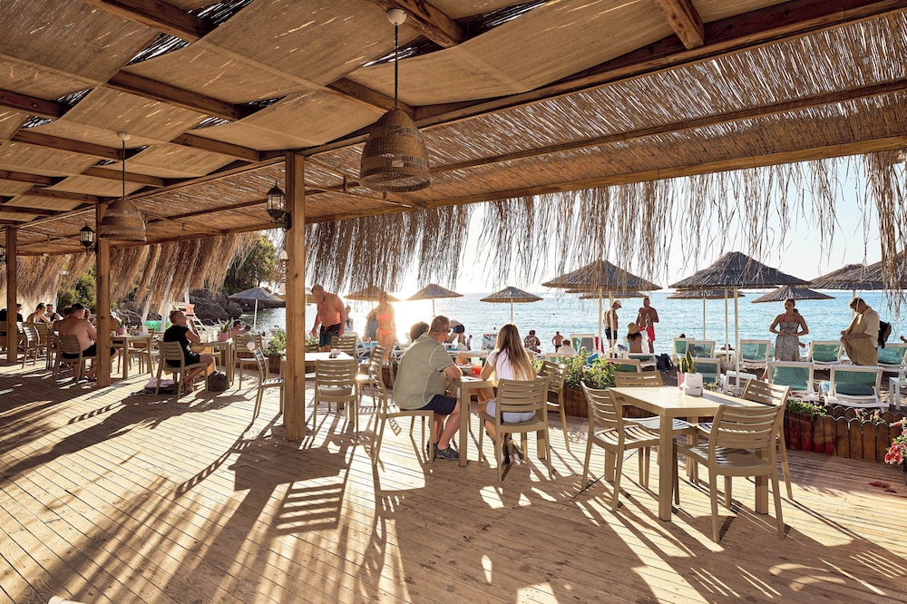 Litore Resort Hotel & Spa - All Inclusive — Restaurant in Okurcalar