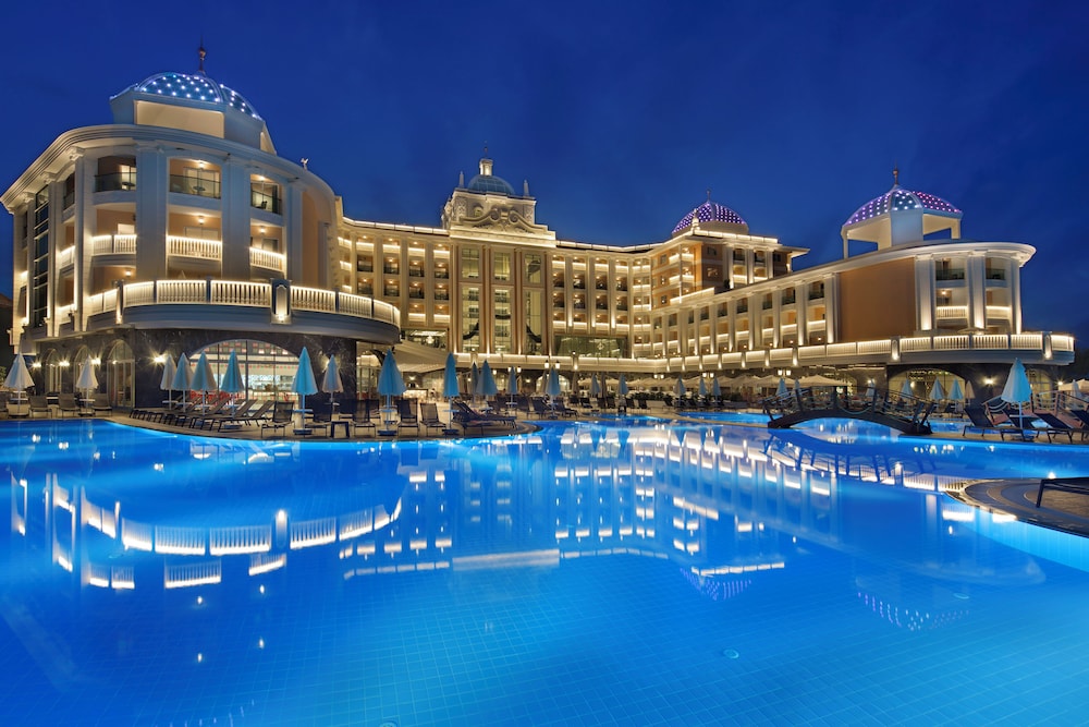 Litore Resort Hotel & Spa - All Inclusive — Pool in Okurcalar