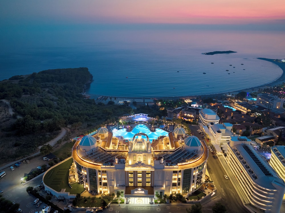 Litore Resort Hotel & Spa - All Inclusive — Outdoor in Okurcalar