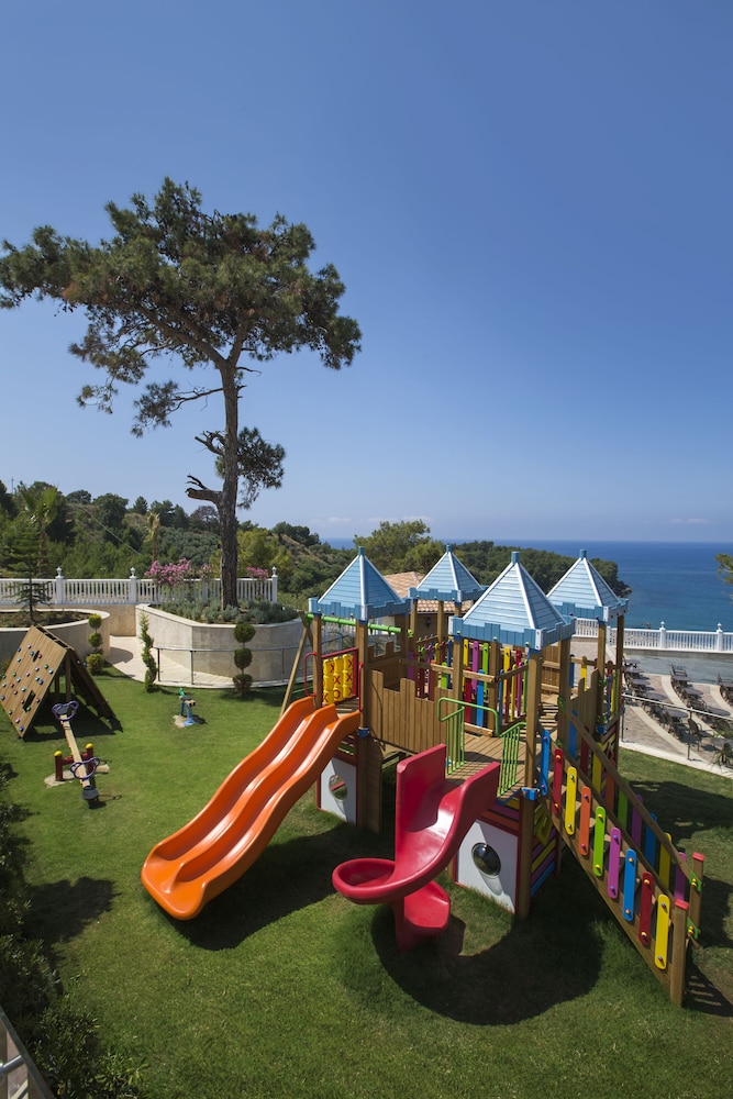 Litore Resort Hotel & Spa - All Inclusive — Facilities in Okurcalar