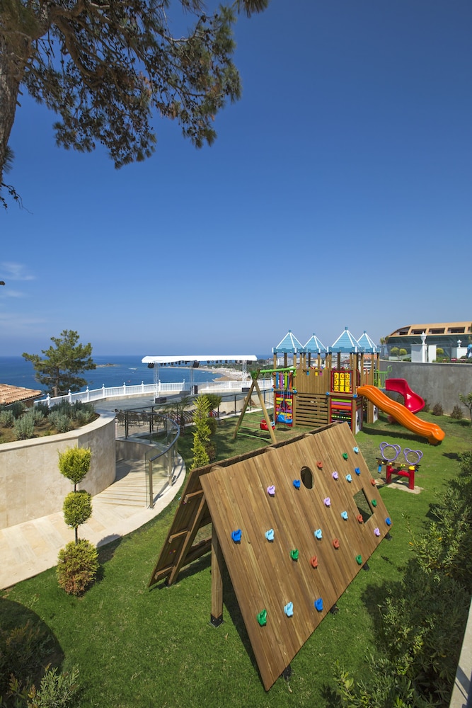 Litore Resort Hotel & Spa - All Inclusive — Facilities in Okurcalar