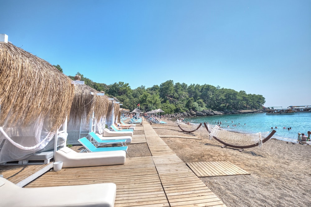 Litore Resort Hotel & Spa - All Inclusive — Outdoor in Okurcalar