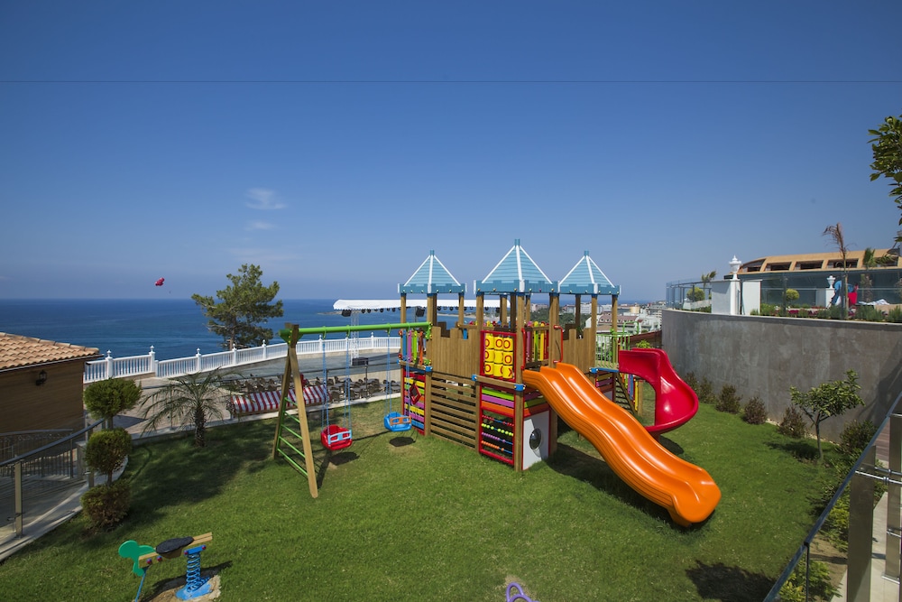 Litore Resort Hotel & Spa - All Inclusive — Facilities in Okurcalar