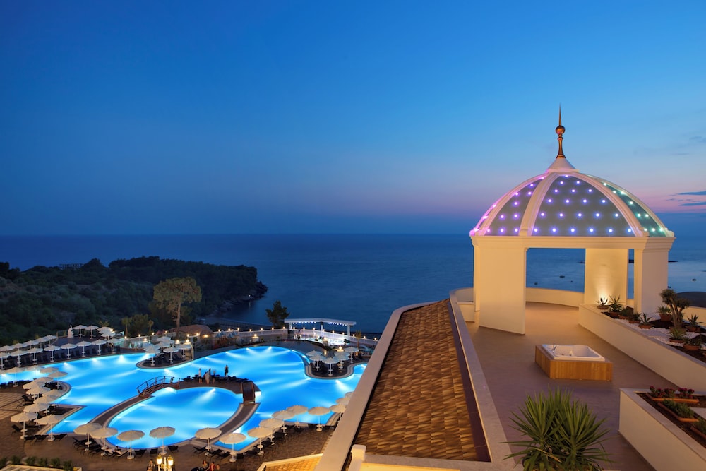 Litore Resort Hotel & Spa - All Inclusive — Pool in Okurcalar
