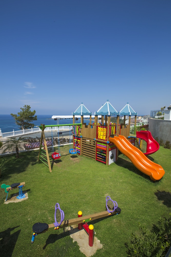 Litore Resort Hotel & Spa - All Inclusive — Facilities in Okurcalar