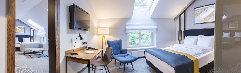 Grand Ascot Hotel — Hotel rooms in Krakow, Lesser Poland