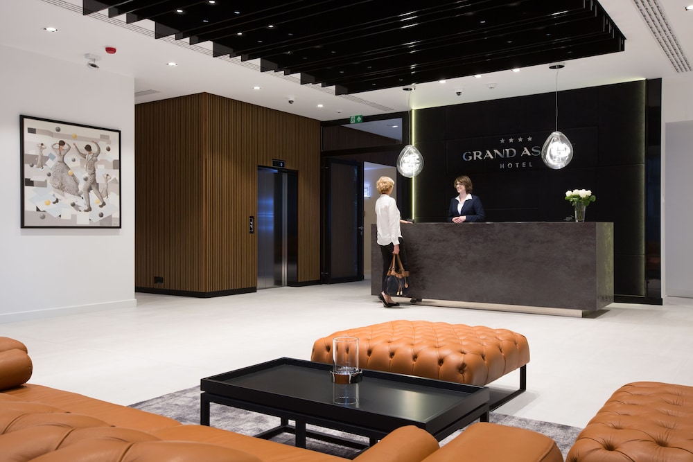 Grand Ascot Hotel — Hotel building in Krakow, Lesser Poland