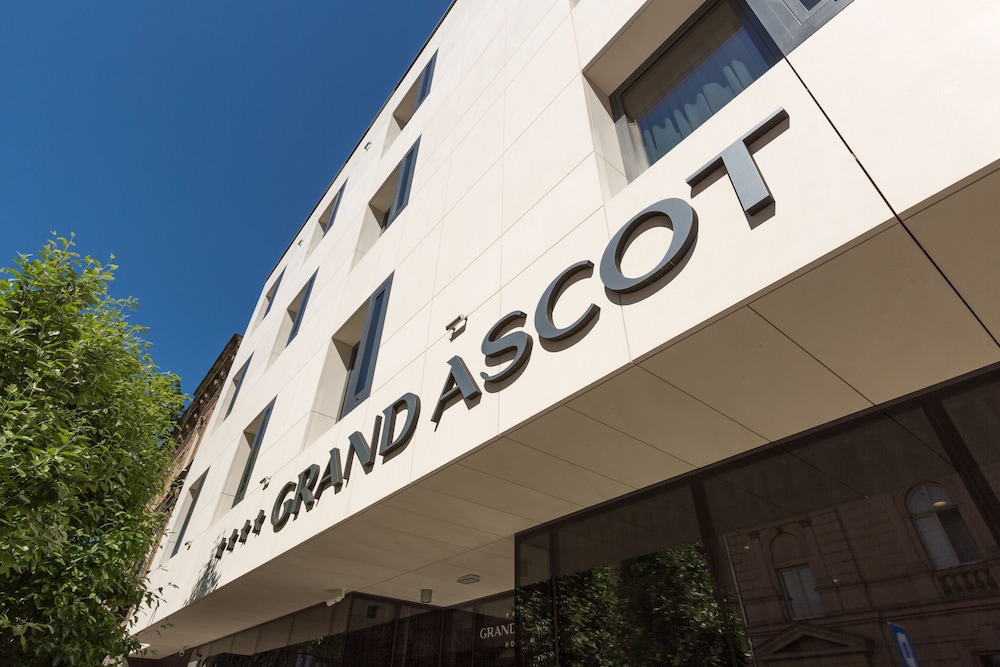 Grand Ascot Hotel — Hotel building in Krakow, Lesser Poland