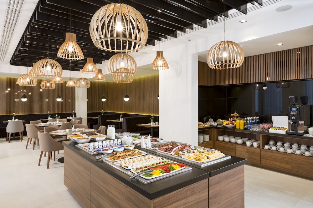 Grand Ascot Hotel — Restaurant & bars in Krakow, Lesser Poland