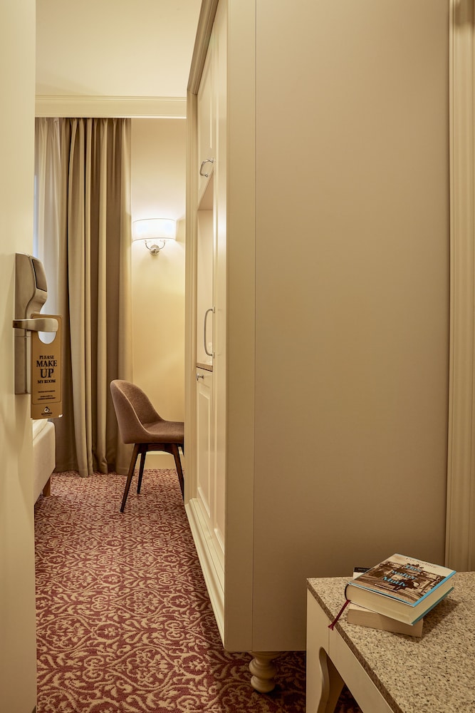 Ratonda Centrum Hotels - zdjęcie 3