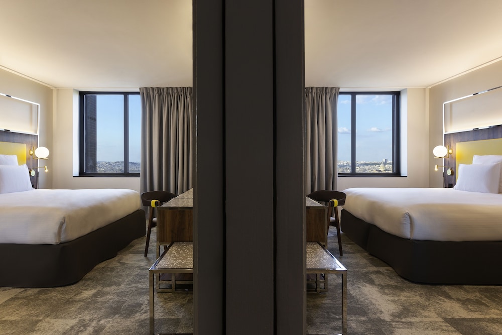 Pullman Paris Montparnasse Hotel — Hotel rooms in Paris, Ile-de-France