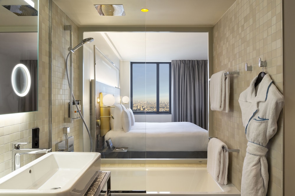 Pullman Paris Montparnasse Hotel — Hotel rooms in Paris, Ile-de-France
