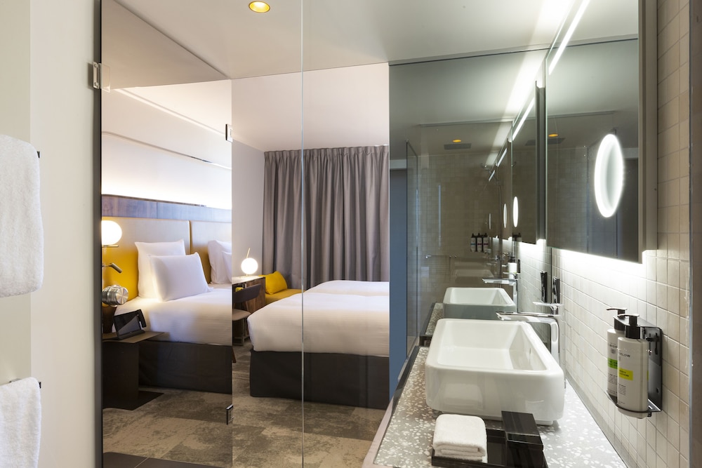 Pullman Paris Montparnasse Hotel — Hotel rooms in Paris, Ile-de-France