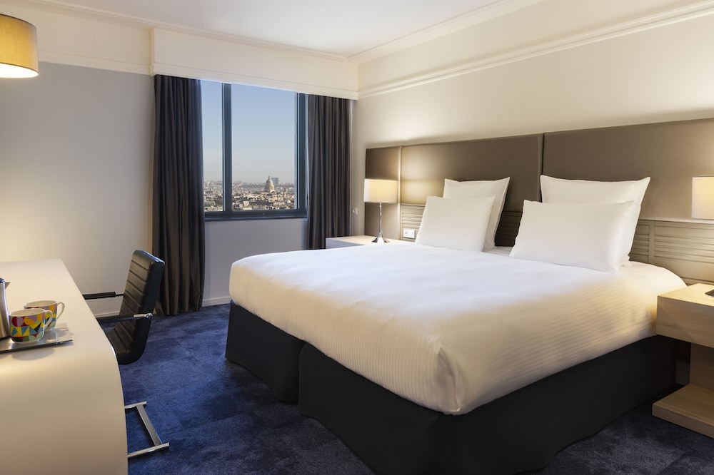 Pullman Paris Montparnasse Hotel — Hotel rooms in Paris, Ile-de-France