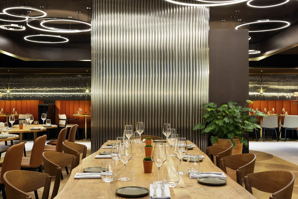 Pullman Paris Montparnasse Hotel — Restaurant & bars in Paris, Ile-de-France