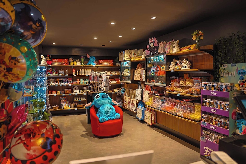 Grand Magic Hotel Marne La Vallée — Attractions for children in Disneyland Paris, Ile-de-France