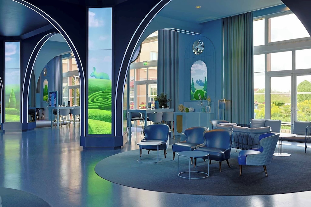 Grand Magic Hotel Marne La Vallée — Restaurant & bars in Disneyland Paris, Ile-de-France