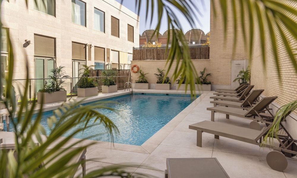 Hotel ILUNION Valencia 4 - zdjęcie 3