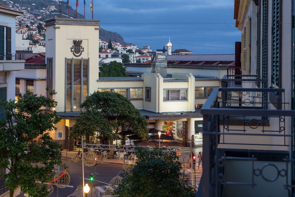 The Marketplace Apartments — Hotel building in Funchal, Madeira