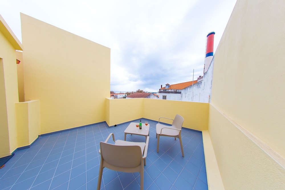 The Marketplace Apartments — Hotel building in Funchal, Madeira