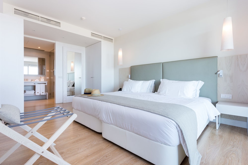Palmares Beach House Hotel - Adults Friendly — Hotel rooms in Lagos, Faro