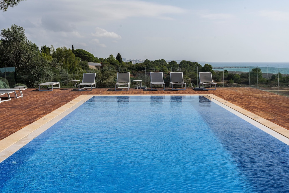 Palmares Beach House Hotel - Adults Friendly — Swimming pool in Lagos, Faro