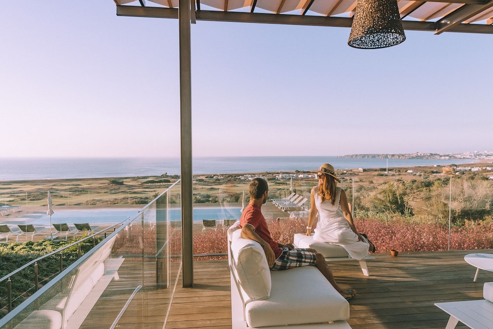 Palmares Beach House Hotel - Adults Friendly — Swimming pool in Lagos, Faro