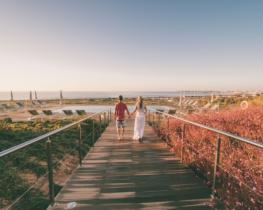 Palmares Beach House Hotel - Adults Friendly — Swimming pool in Lagos, Faro