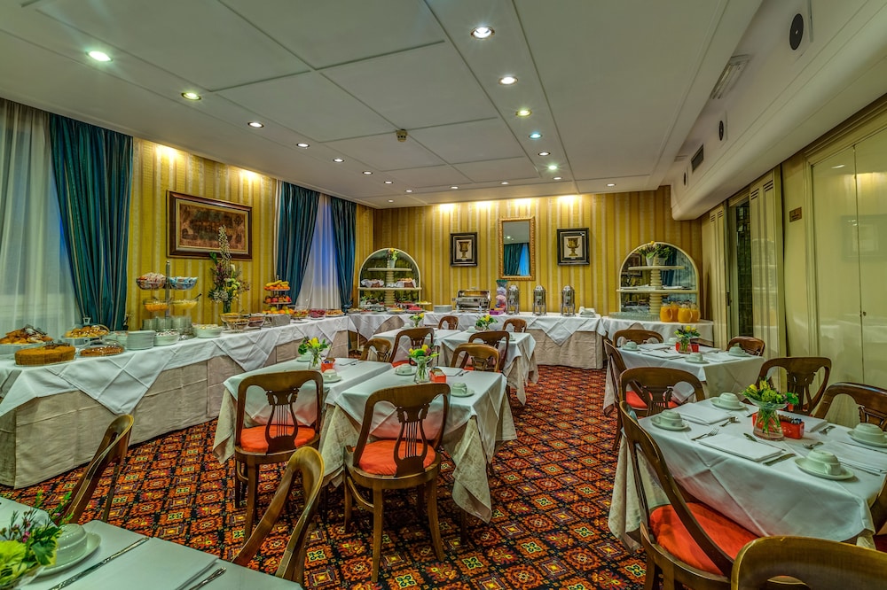 Atlante Garden Hotel — Restaurant & bars in Rome, Lazio