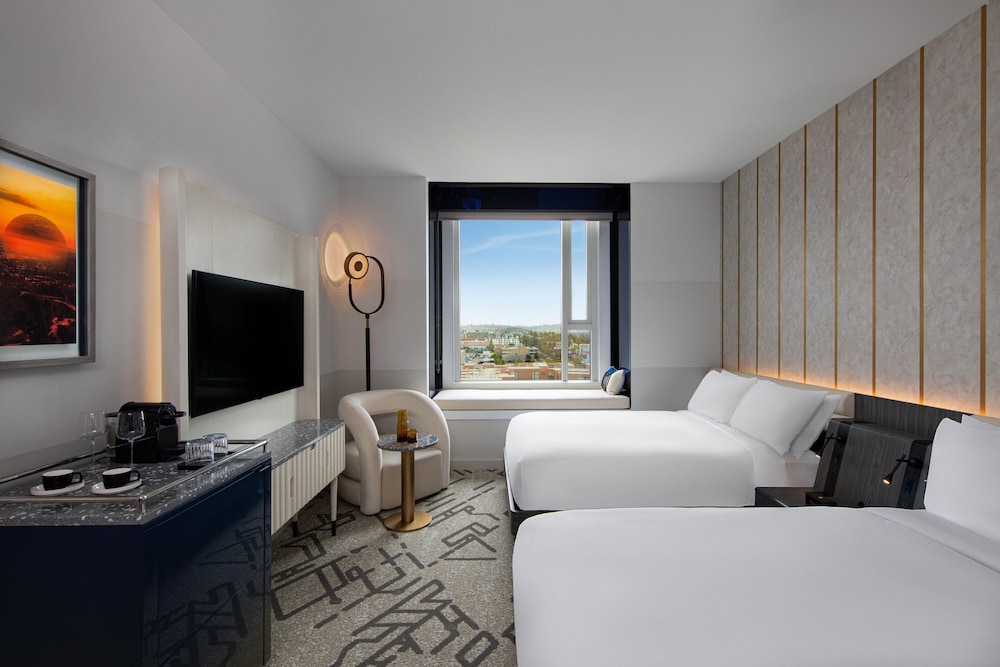W Hollywood — Hotel rooms in Los Angeles, California