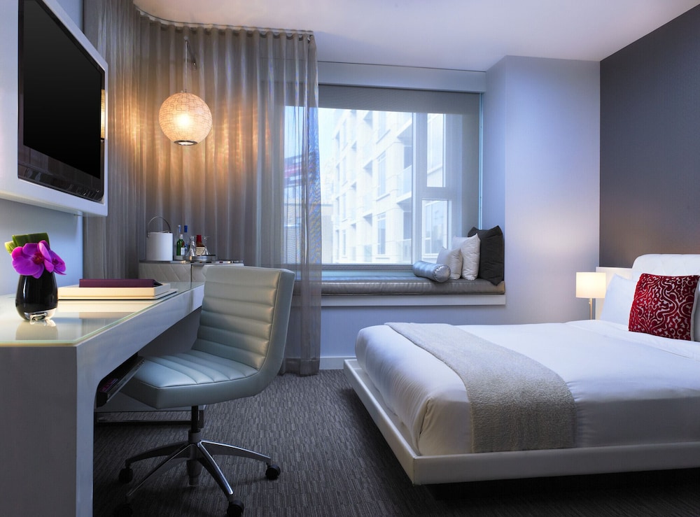 W Hollywood — Hotel rooms in Los Angeles, California