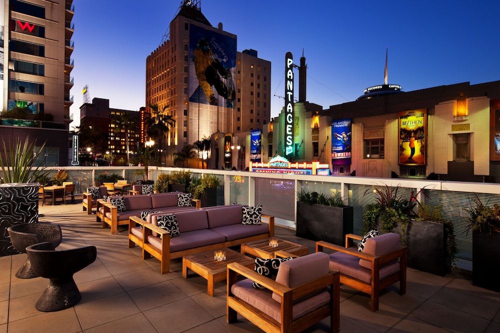W Hollywood — Attractions in the area in Los Angeles, California