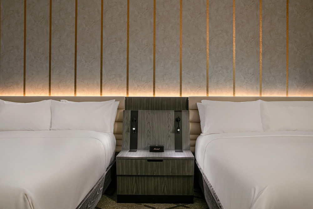 W Hollywood — Hotel rooms in Los Angeles, California