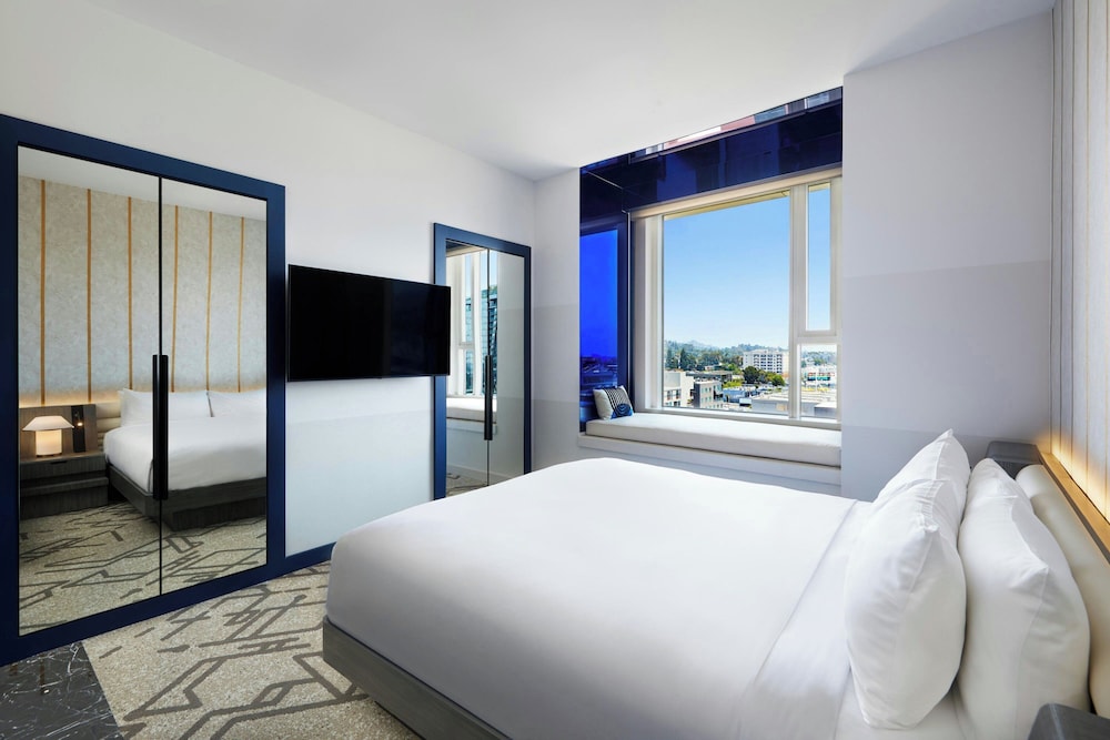 W Hollywood — Hotel rooms in Los Angeles, California