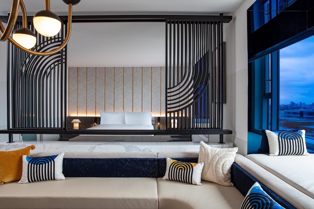 W Hollywood — Hotel rooms in Los Angeles, California
