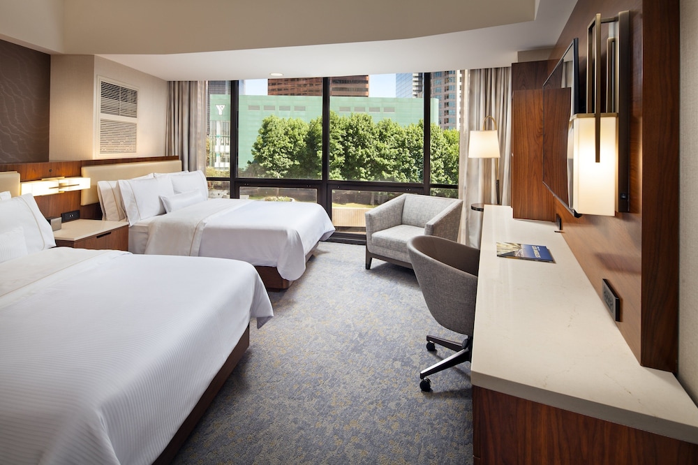 The Westin Bonaventure Hotel and Suites, Los Angeles — Hotel rooms in Los Angeles, California