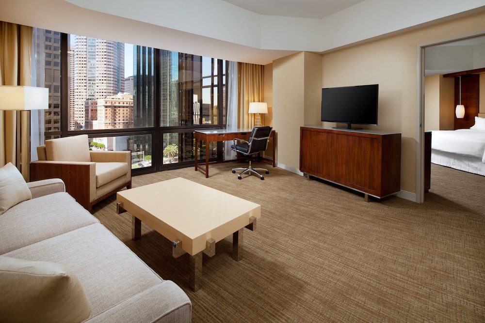 The Westin Bonaventure Hotel and Suites, Los Angeles — Hotel rooms in Los Angeles, California