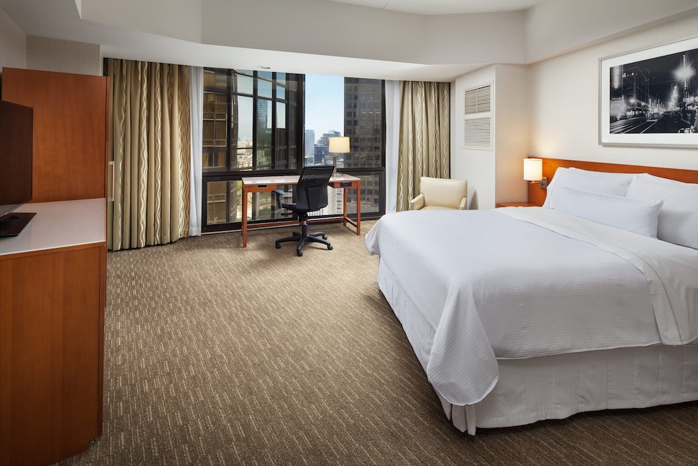 The Westin Bonaventure Hotel and Suites, Los Angeles — Hotel rooms in Los Angeles, California