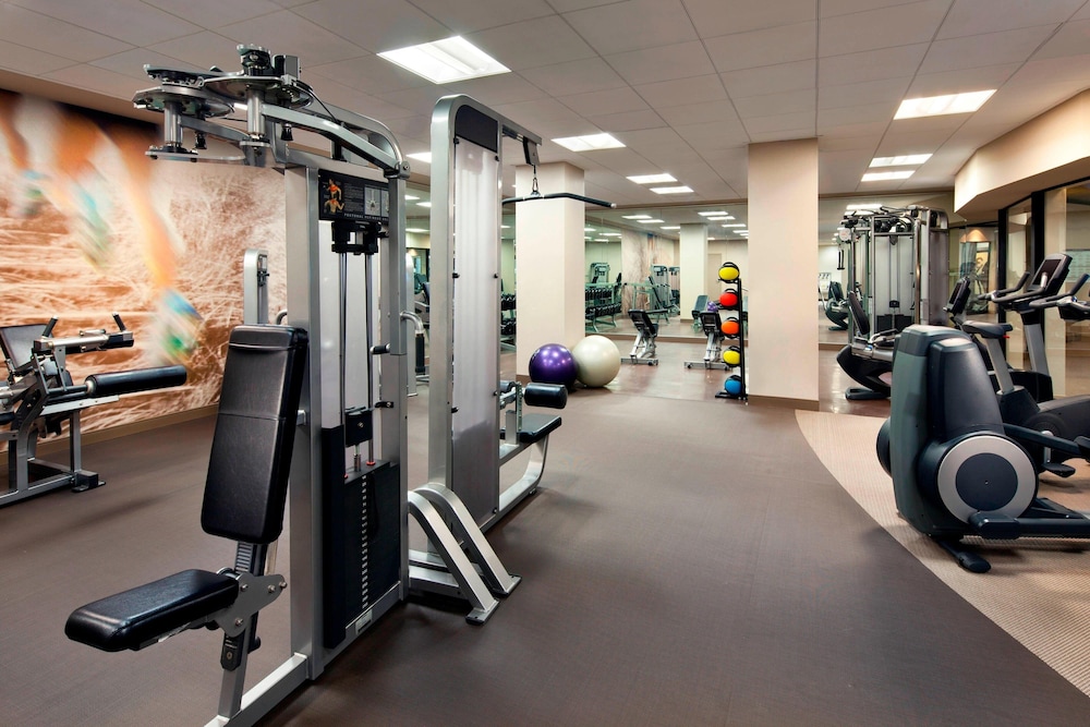 The Westin Bonaventure Hotel and Suites, Los Angeles — Sports & recreation in Los Angeles, California