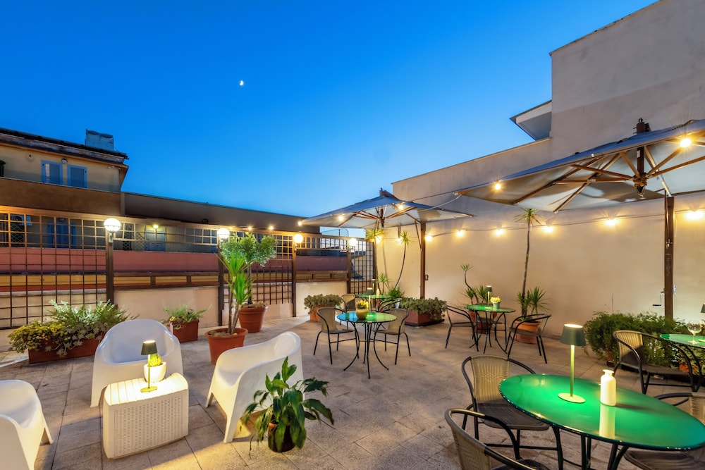 Hotel des Artistes — Restaurant & bars in Rome, Lazio