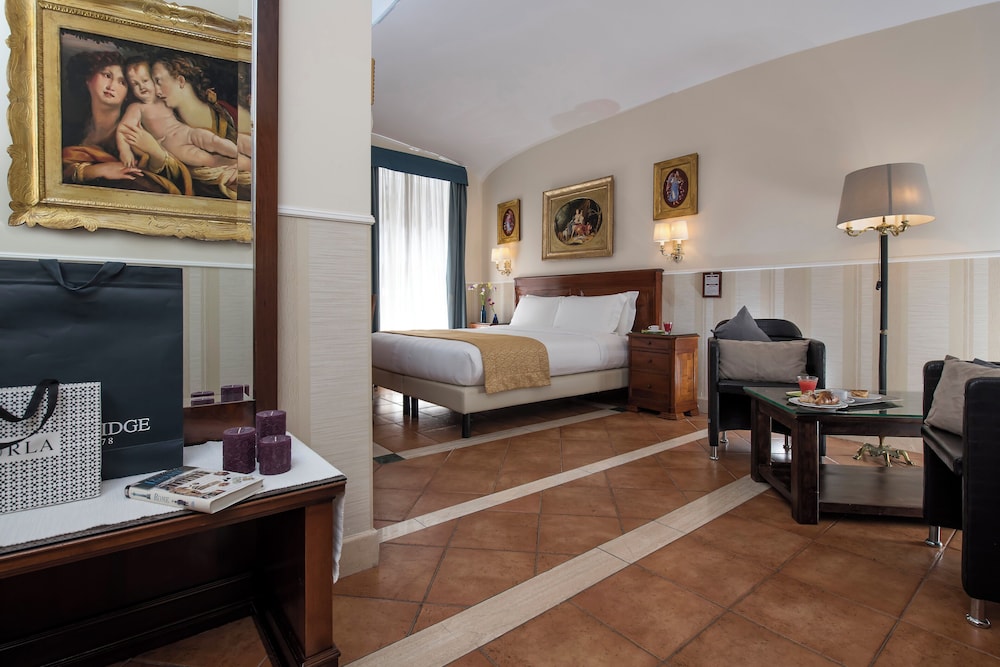 Hotel des Artistes — Hotel rooms in Rome, Lazio