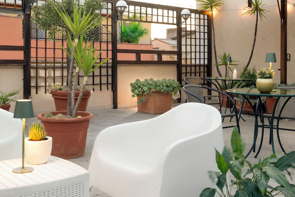 Hotel des Artistes — Hotel building in Rome, Lazio