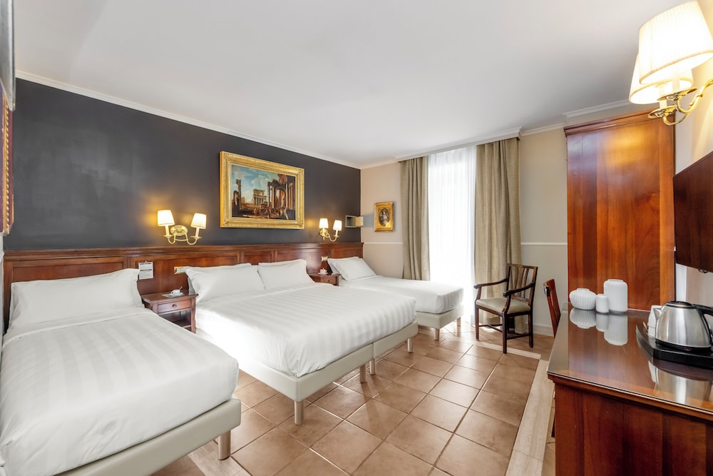 Hotel des Artistes — Hotel rooms in Rome, Lazio