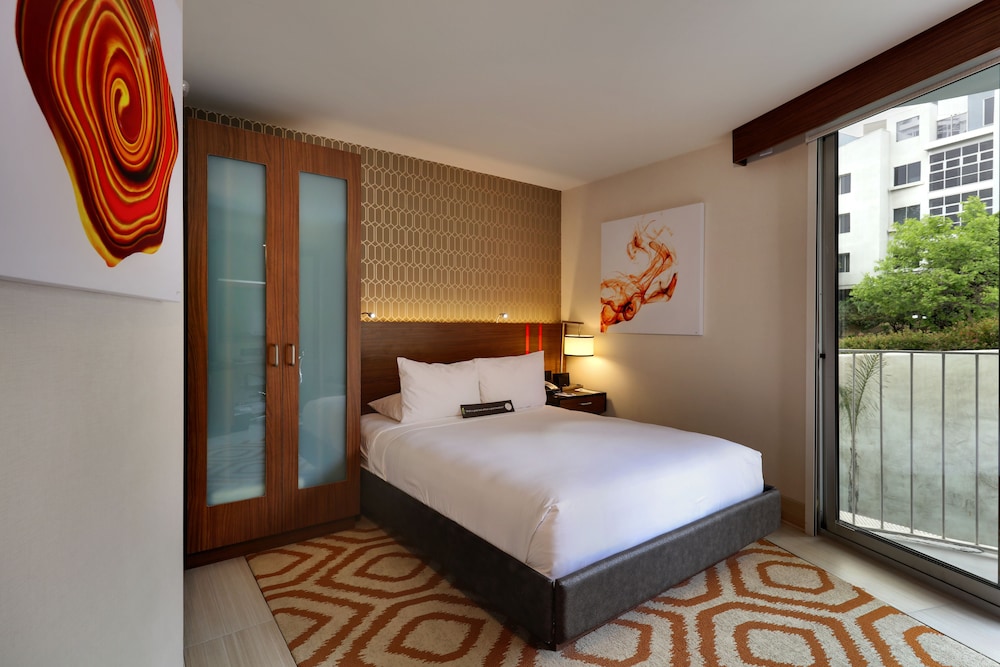 Hotel Angeleno — Hotel rooms in Los Angeles, California
