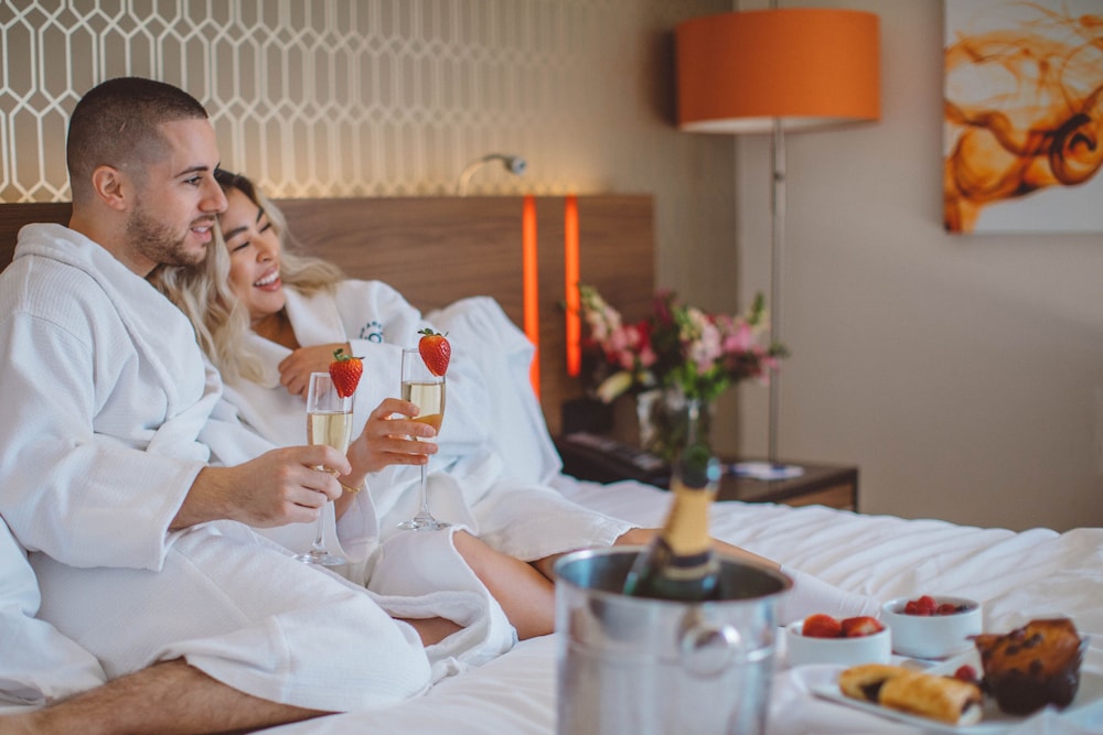 Hotel Angeleno — Hotel rooms in Los Angeles, California