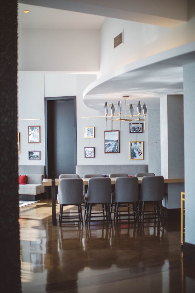 Hotel Angeleno — Restaurant & bars in Los Angeles, California