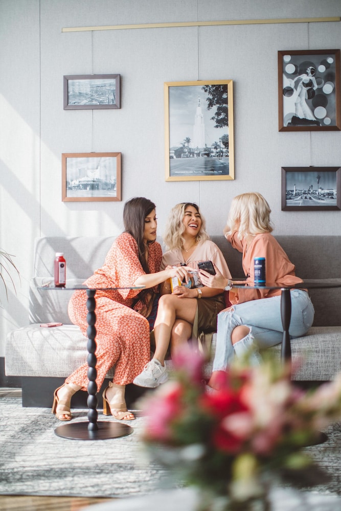 Hotel Angeleno — Restaurant & bars in Los Angeles, California
